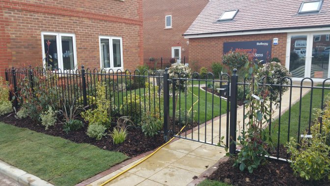 mild steel decorative bow top railings galvanized and powder coated